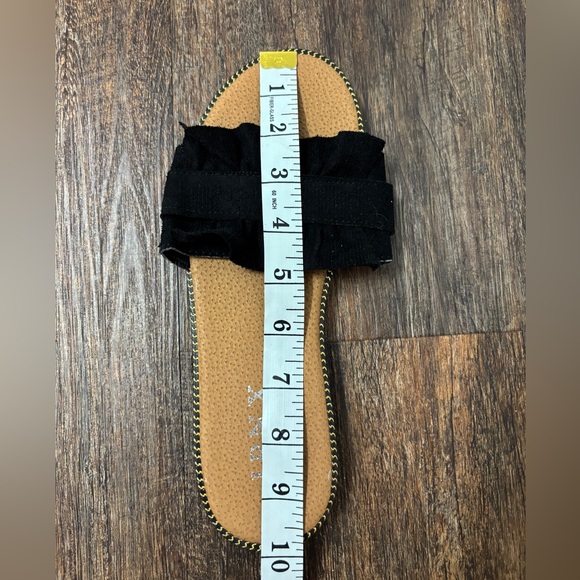 Black Ruffle Slide Sandals - Picture 5 of 5